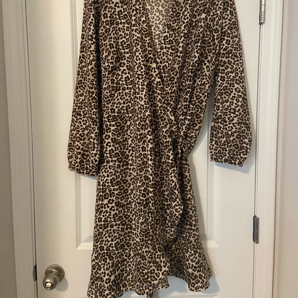 Loft Plus Leopard Print Wrap Dress - Picture 4 of 6